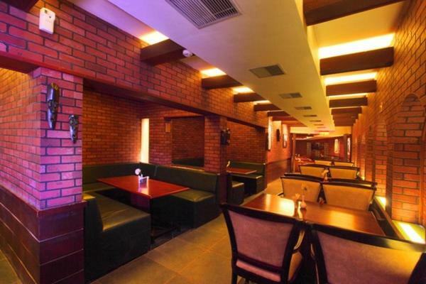 Отель Jk Park Residency Каннур Экстерьер фото